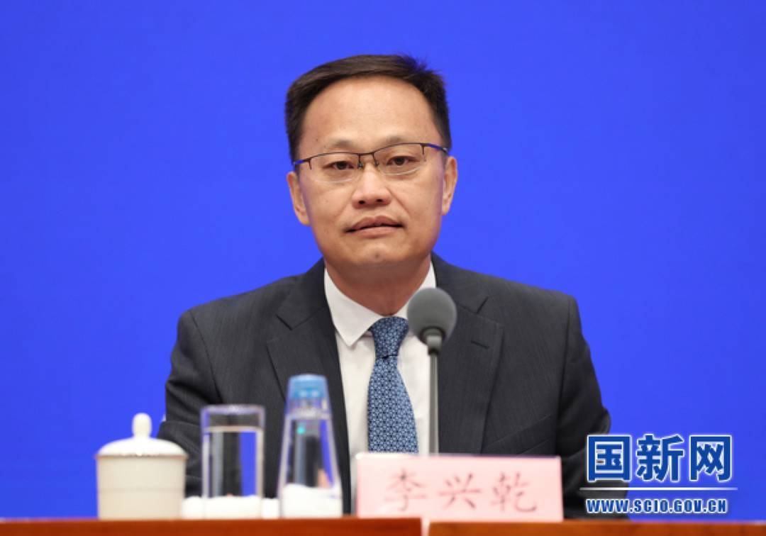 对此,商务部对外贸易司司长李兴乾7月22日在国新办举行的上半年商务