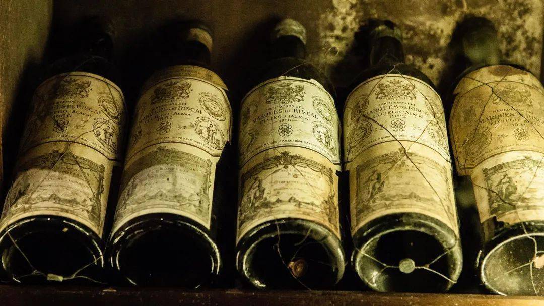 土豪|酒瓶上缠金丝网才够土豪？9个关于里奥哈的小秘密