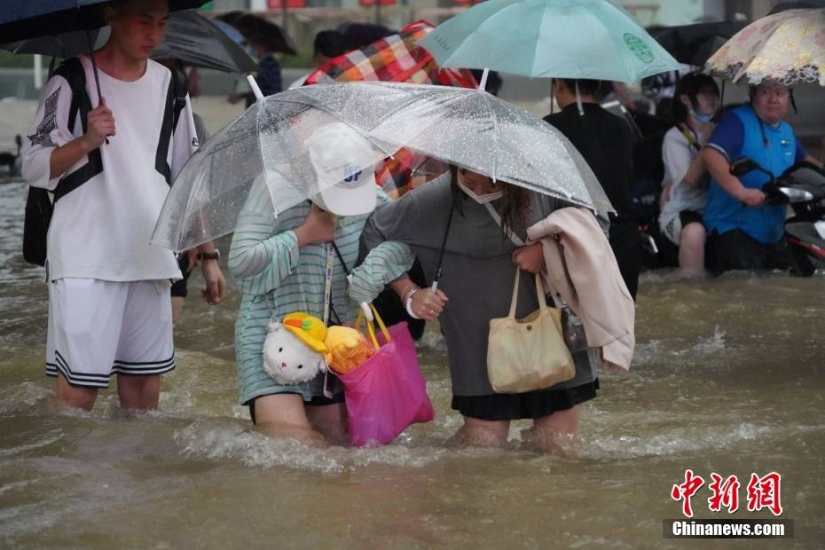 Ecns|48 hours of heavy rain in Zhengzhou