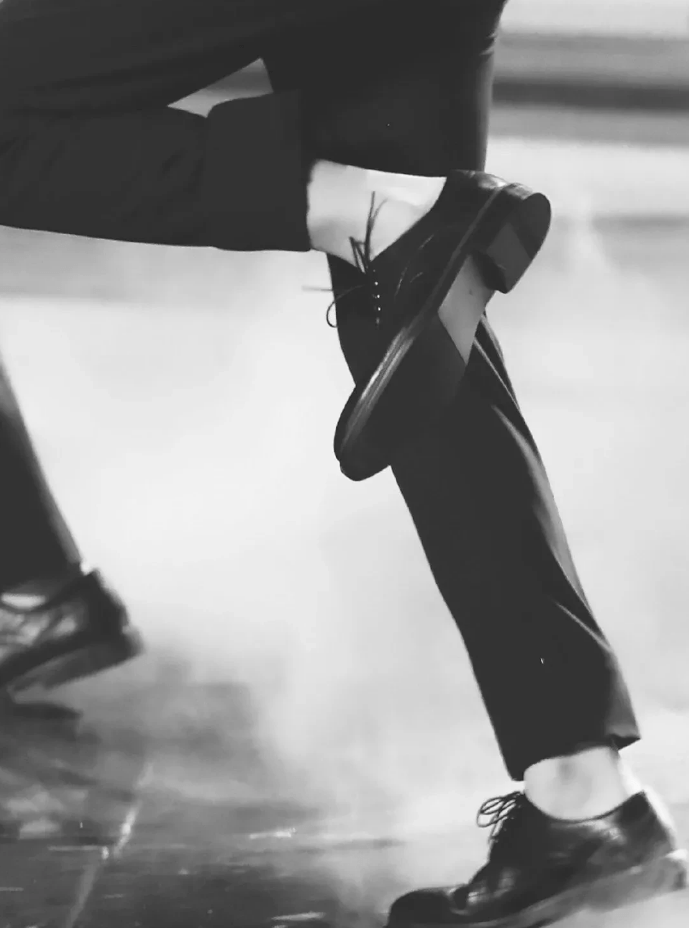 王俊凯脚踝杀系列美图从漫画里走出来的王子苏到连脚踝都好看