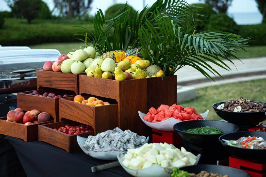 烟台自助首选129元抢鑫广万豪户外花园自助餐