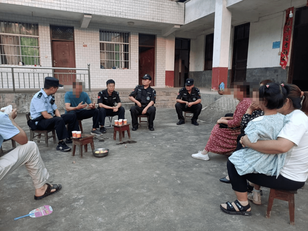 宁强一夫妻闹家庭矛盾,工作人员调解6小时