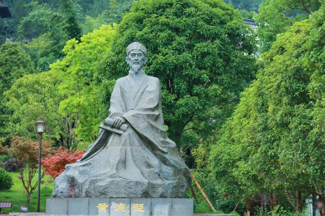 双井村在打造之初就以保护乡村历史文化风貌为基点,有黄庭坚故居,山谷