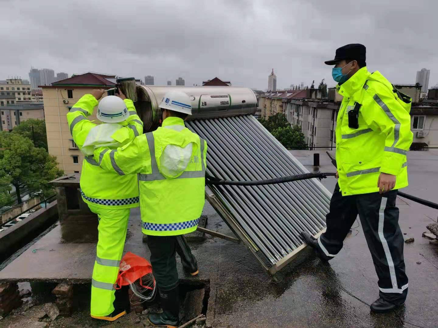 全力以赴 迎战"烟花"|人民群众排第一!