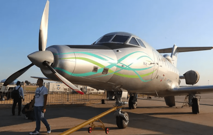 俄罗斯超导电动飞机"雅克-40ll"完成首次试飞