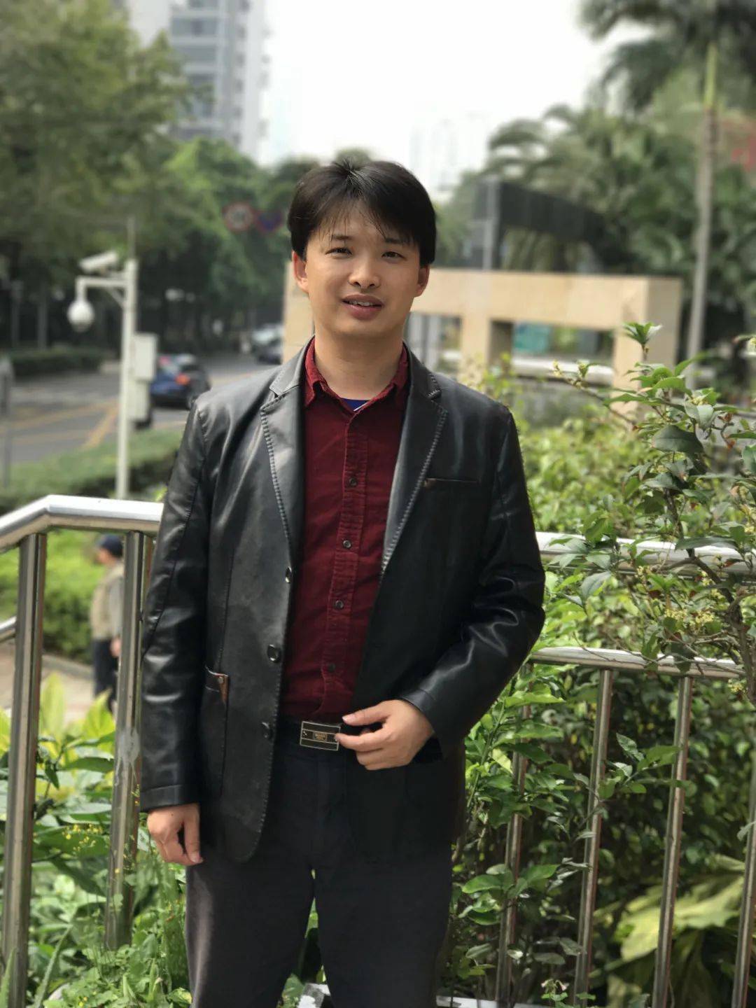 陈伟自从接触烙画深深地爱上了这一特殊的画种