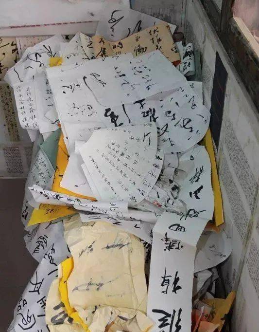 垃圾桶書法被惡搞但書法不是搞笑請看寫字的成本