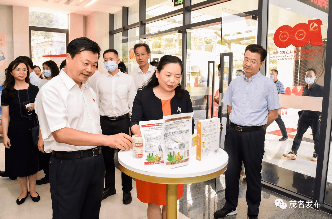 市委书记,市人大常委会主任袁古洁,市委副书记,市长庄悦群率市党政