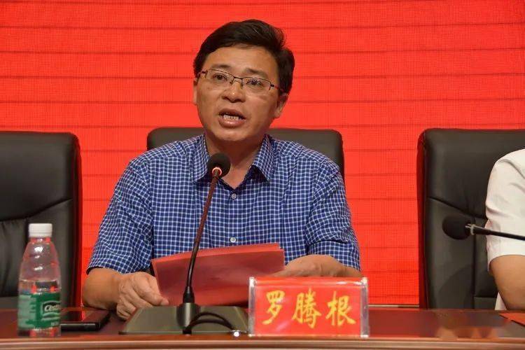 助力学子大学梦一一吉水二中颁发第三届江西同为奖学金