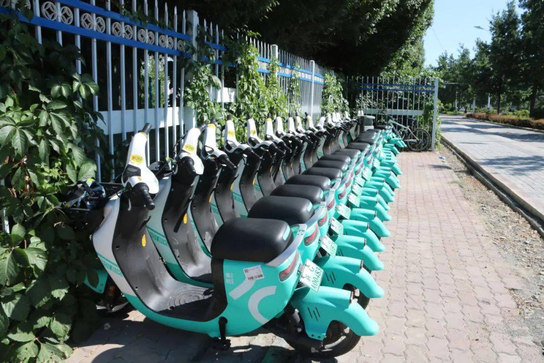 7月20日,杭州青奇科技有限公司塔城地区分公司在塔城市区陆续投放520