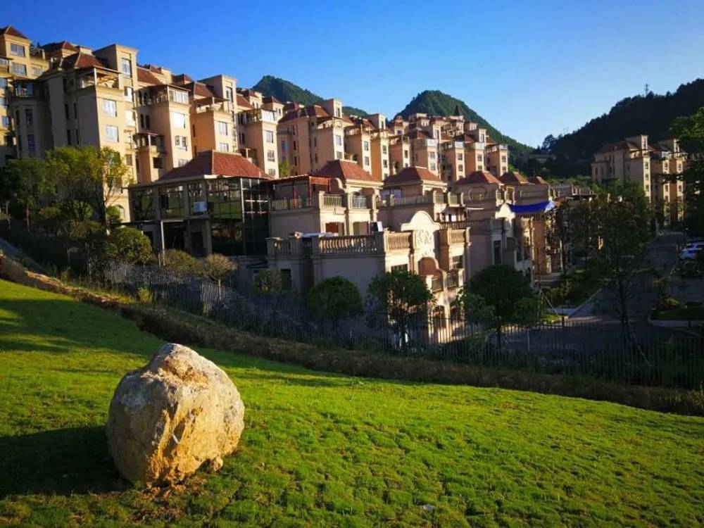 避暑度假成标配重庆人最爱去哪里重庆第八届十大养生度假地产评选揭晓