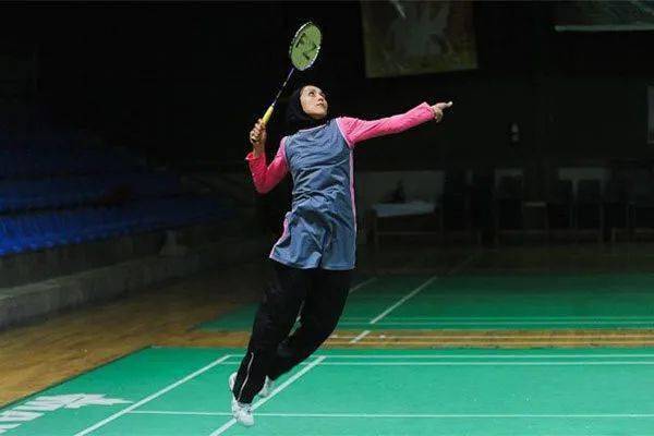 141619)是伊朗首位参加奥运会的女子羽毛球运动员,也是最后一位