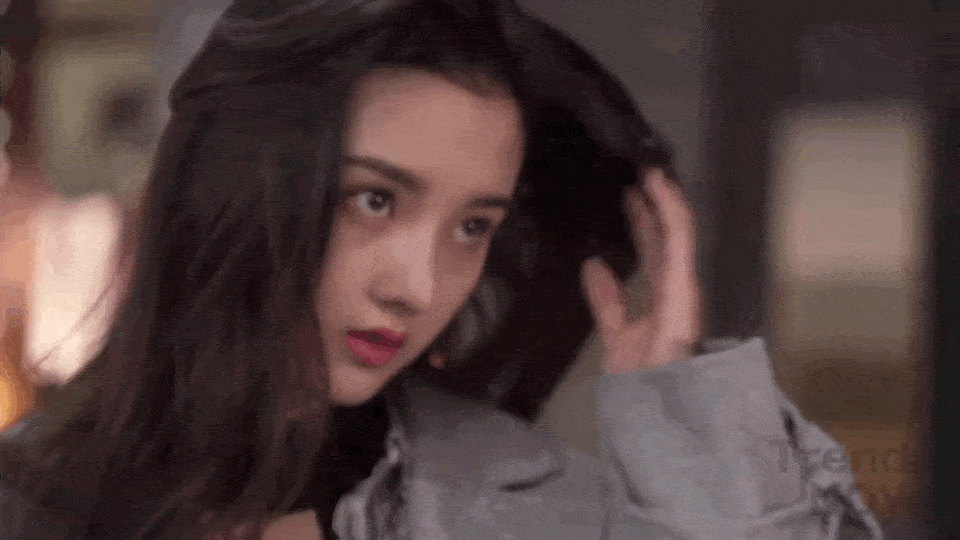 健兴|00后输了，这届95后小花也太会穿了吧！