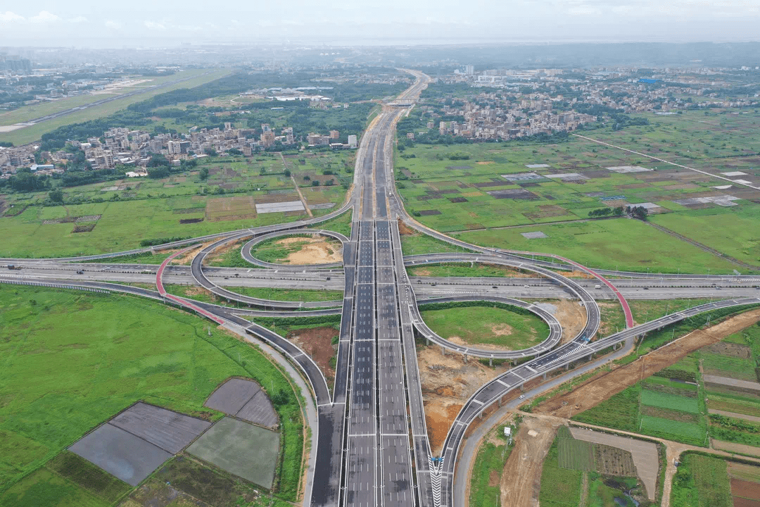 卧龙蓄势湛江大道坦途已现未来将一路绿灯