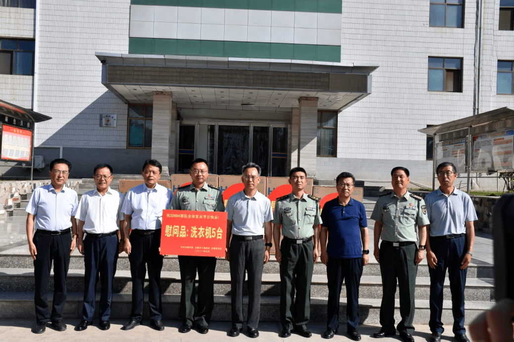 八一前夕我省各地掀起走访慰问子弟兵热潮