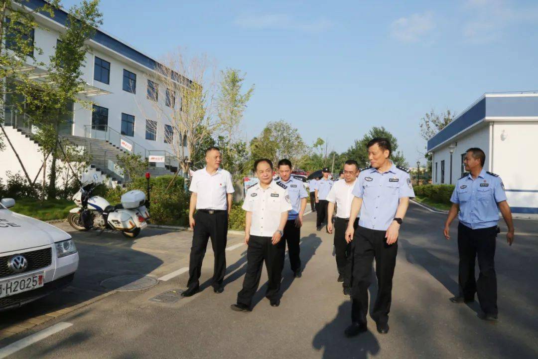 湖北警官学院刘茂林院长一行赴沙洋县公安局调研