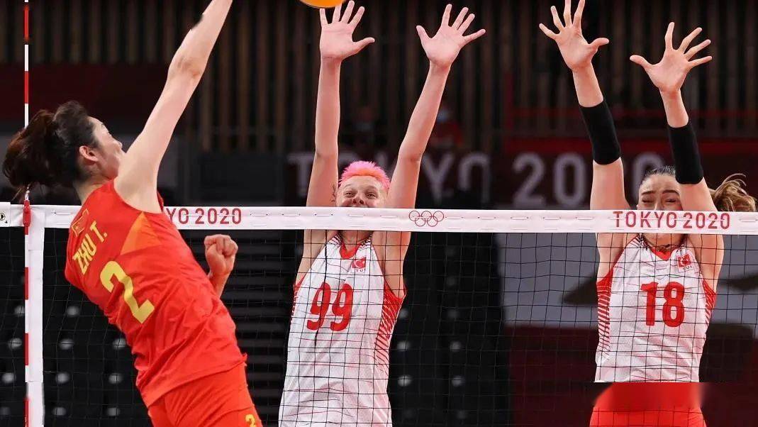 土耳其女排18号妹子,又美又颯又能打,网友全部沦陷了