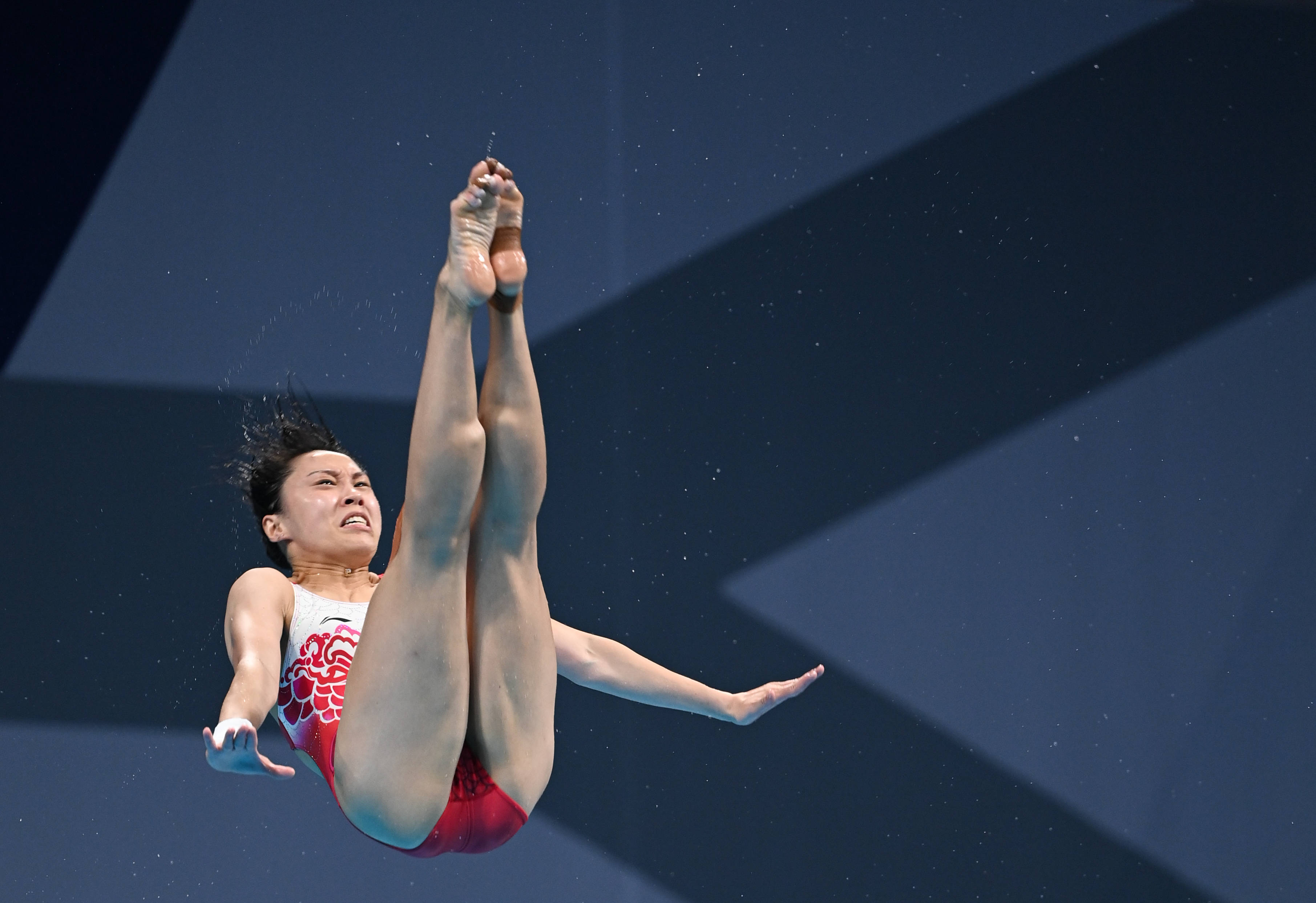 跳水——女子三米板决赛:中国选手包揽冠亚军