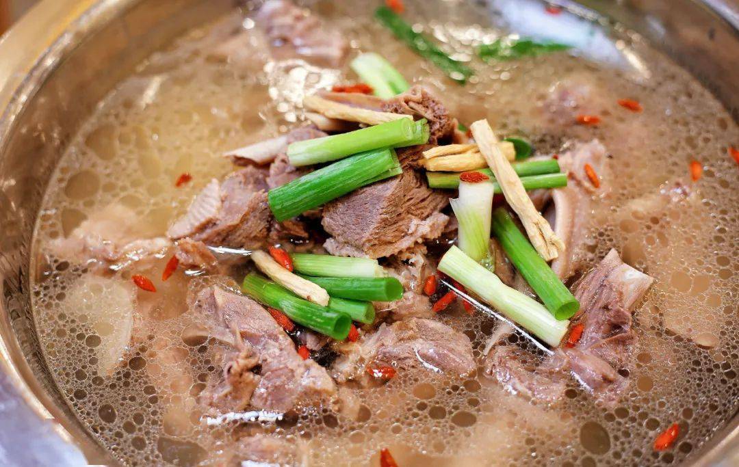 在湖滨商业街这家店,吃肉也养生!_老鹅