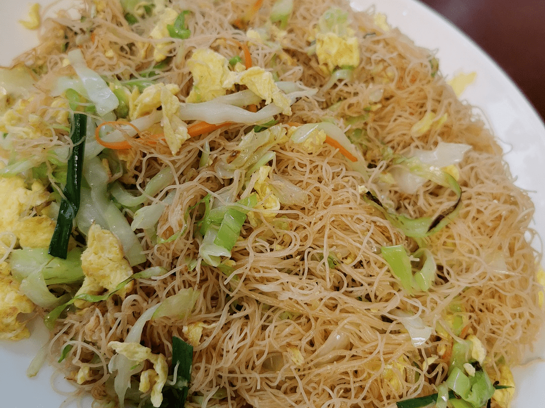 平阳炒粉干红烧溪鱼凉拌土鸡家烧鲜笋家烧猪肚笋干烧肉民宿推荐:枕水