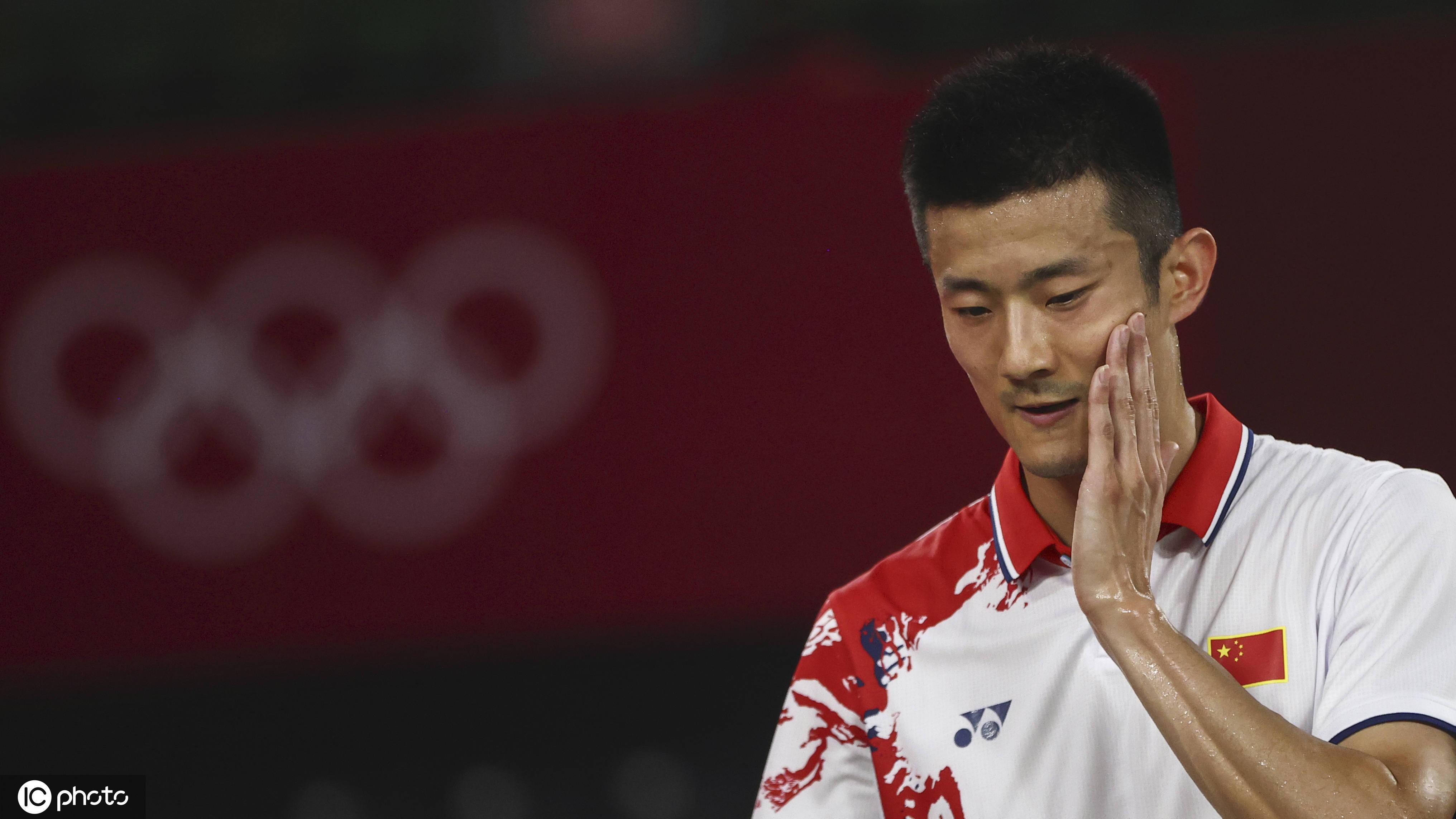 北京时间2021年8月2日,东京奥运会羽毛球男子单打决赛中,中国选手谌龙