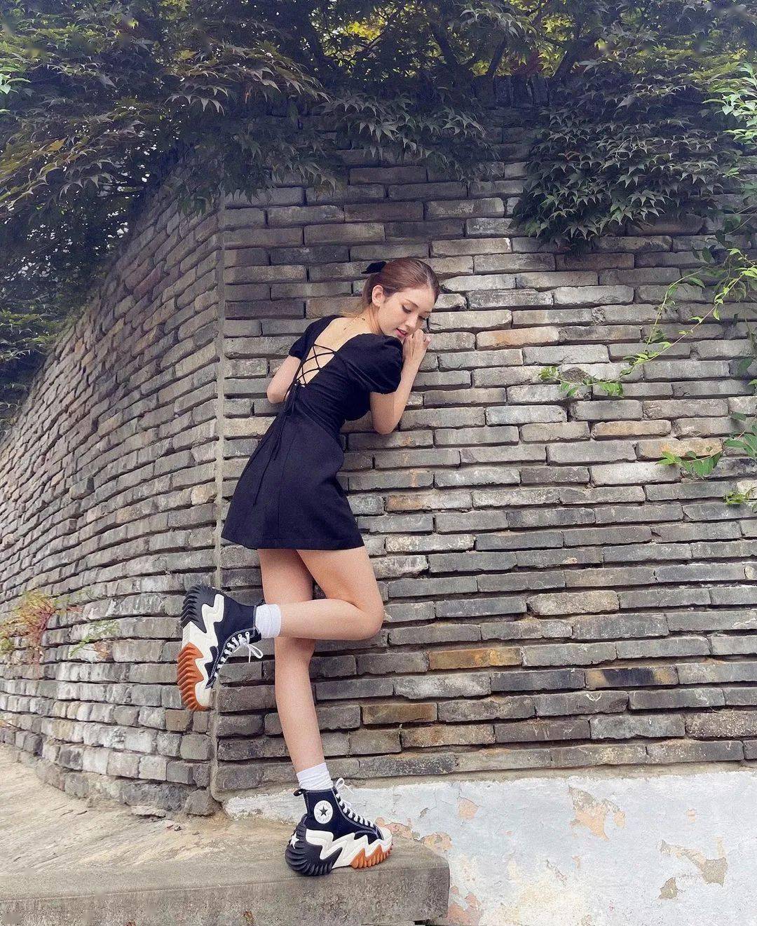 Air|Jennie「渣女穿搭」火了！这身材穿 400 块球鞋真顶！还有新晋长腿球鞋女神！