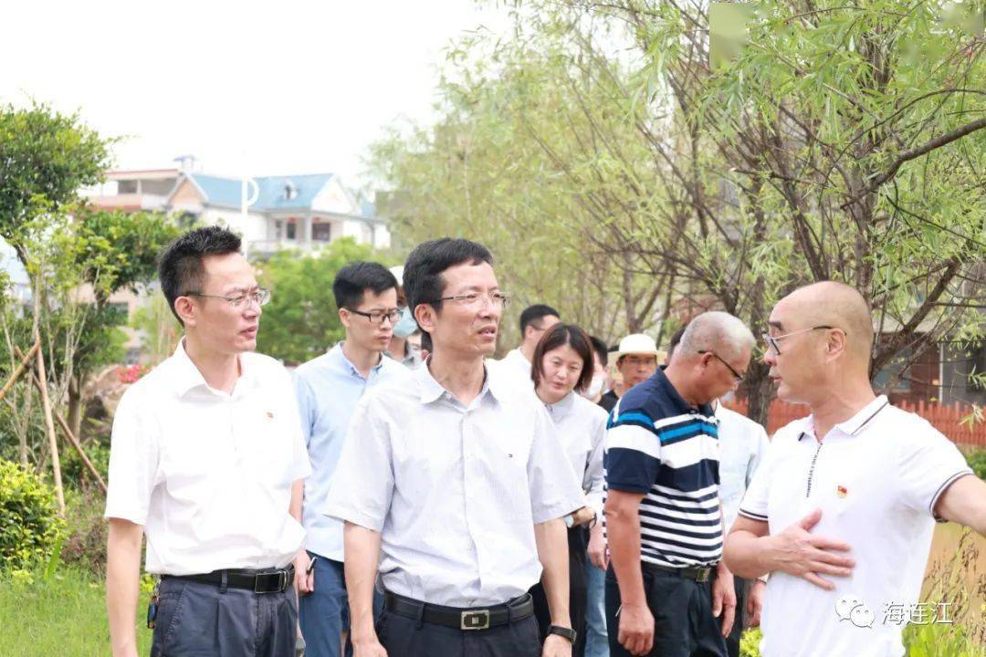 蓝天白云河道宽敞整洁,流水潺潺8月2日,市委常委,副市长杨新坚来连