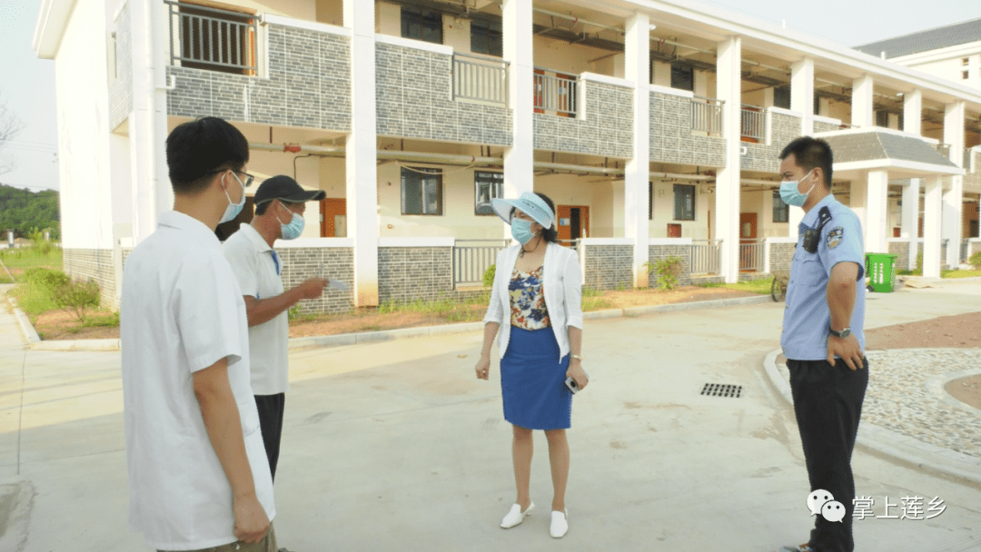针对这一情况,8月2日下午,副县长王秀英率县卫健委工作人员及派出所