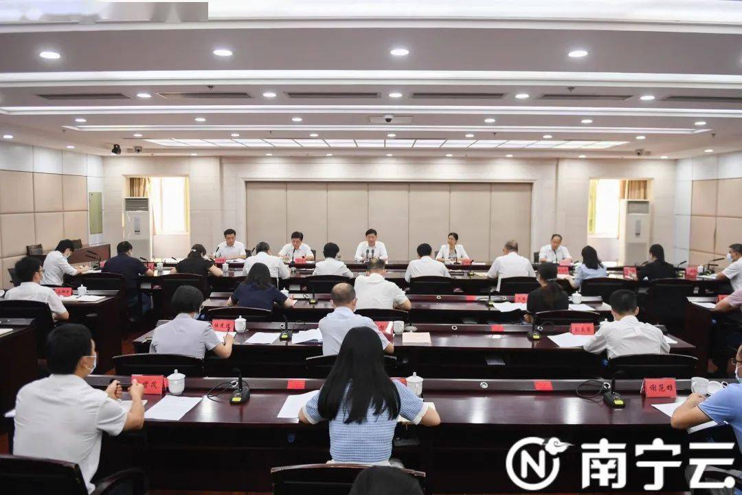 市工商联和无党派人士座谈会征求市第十三次党代会报告意见建议