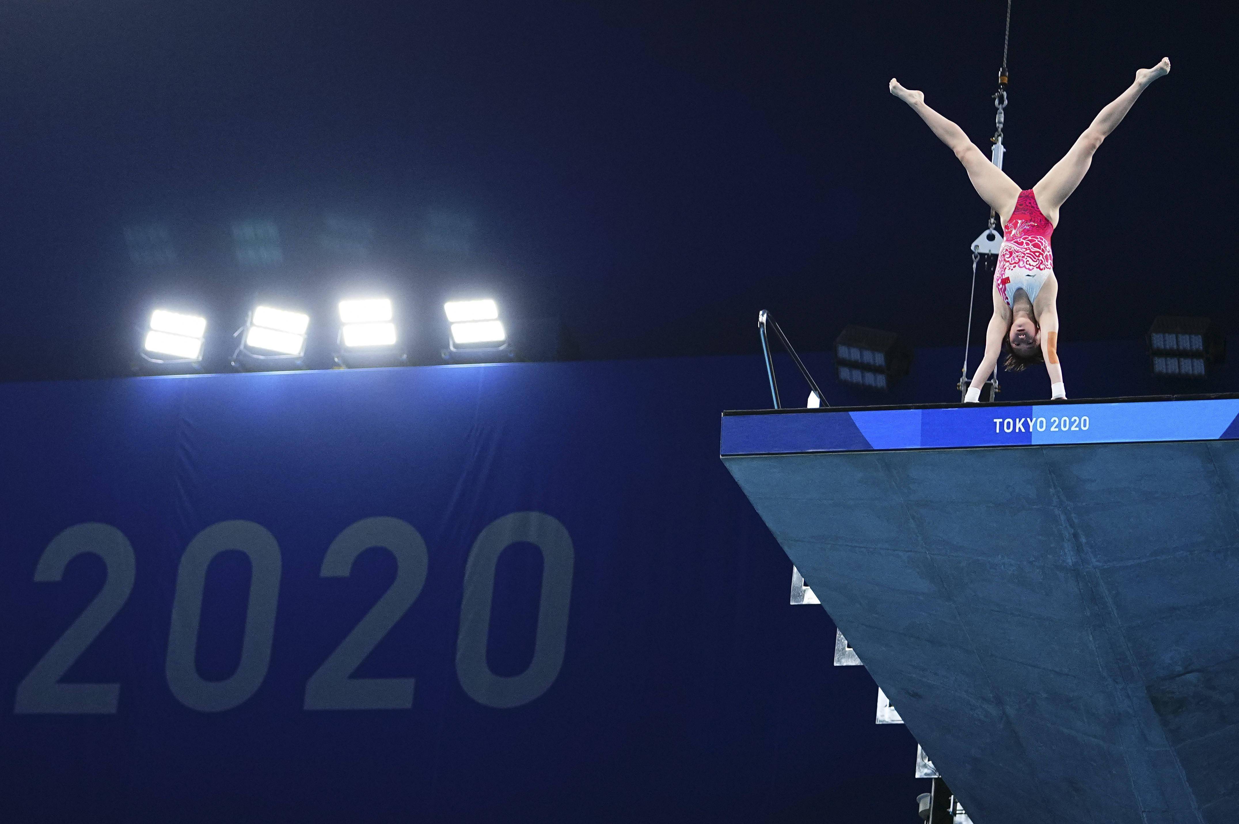 跳水—女子10米跳台决赛:中国选手包揽冠亚军