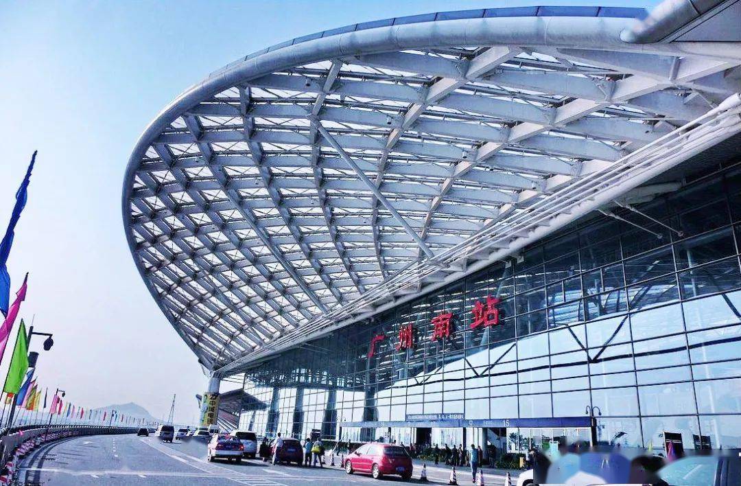 星艺装饰品牌广告点靓一座城