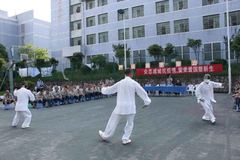 长期以来,羊艾监狱六监区的文化改造工作在一步一个脚印中稳步推进,在