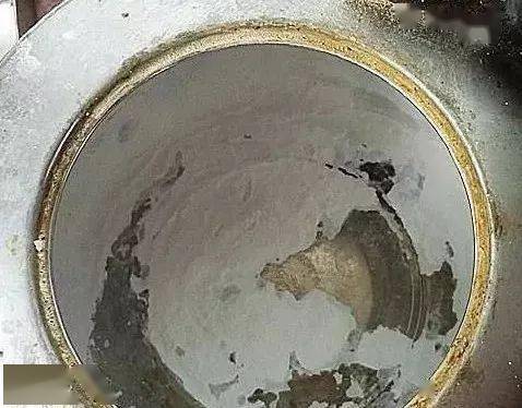 生活中,电水壶里的水垢怎么清理?用这个东西,会自动掉落