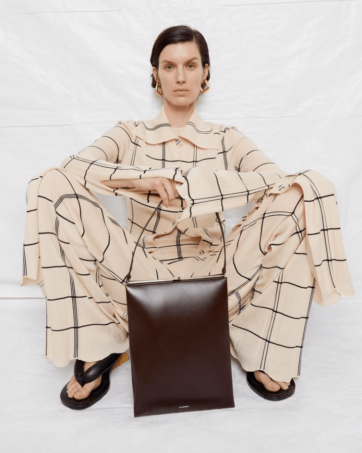 因为|穿拖鞋，爽。一直穿拖鞋，一直爽！