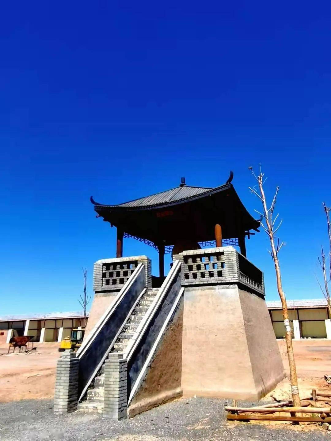 从纪念馆出来坐车25分钟即可到达血战高台影视城,它是上世纪三十年代