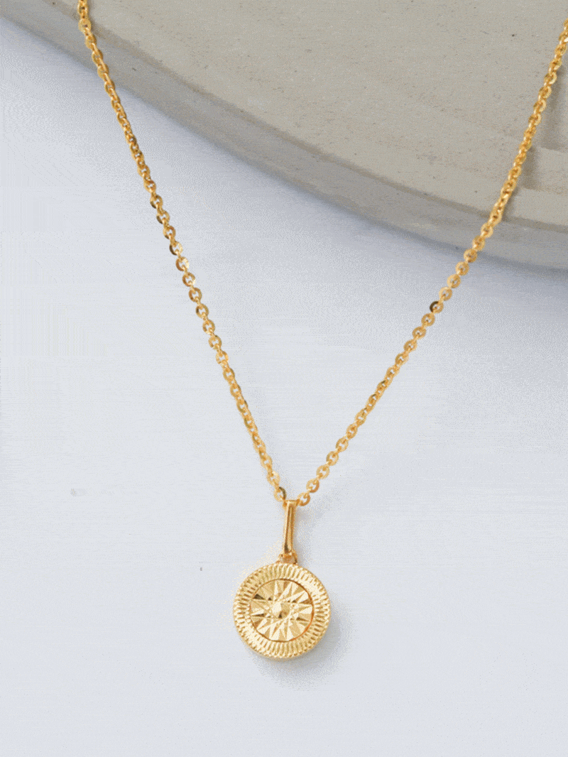 稳稳赢真我魅力从不跟风穿搭自有时髦法则潮流风向系02点击拆礼盒活动