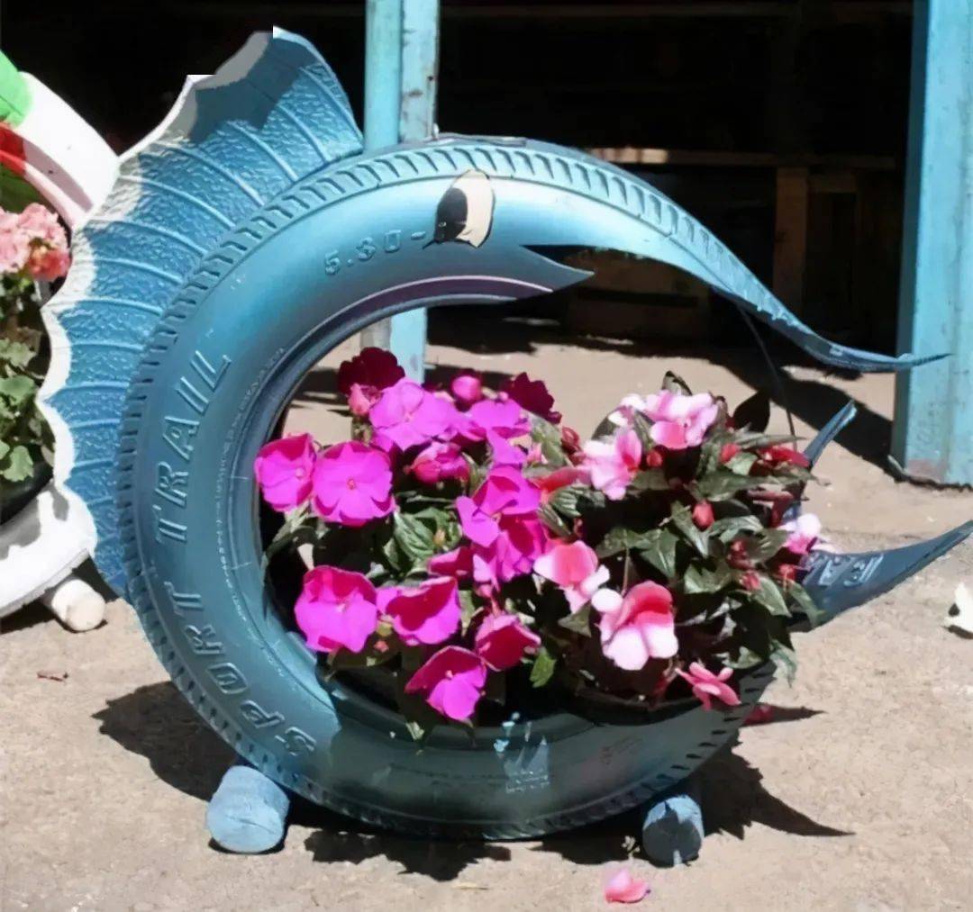 白色天鹅轮胎造型20.绿色卡通青蛙轮胎造型21.白色斑马轮胎造型22.