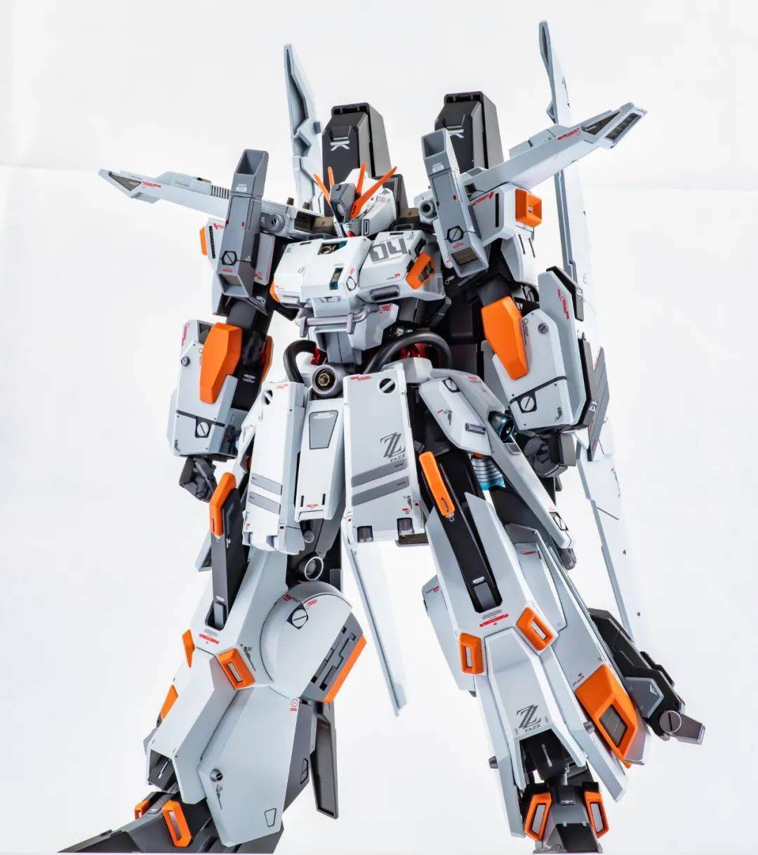 更细致的分色和更亮眼的涂装这台fazz爱了