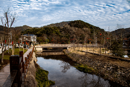 打卡推薦:九峰村附近有中國壽山石館,飛雲峽景區,福州同樂生態觀光園