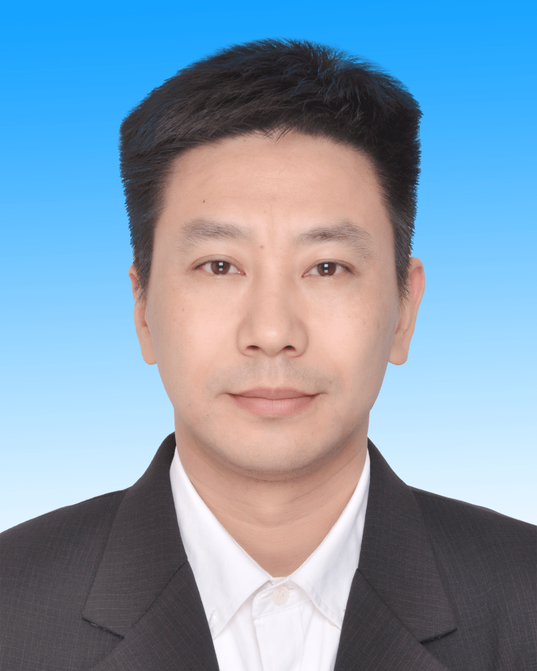 于2021年8月11日决定:湖口县历任九江市委宣传部网管办主任,干