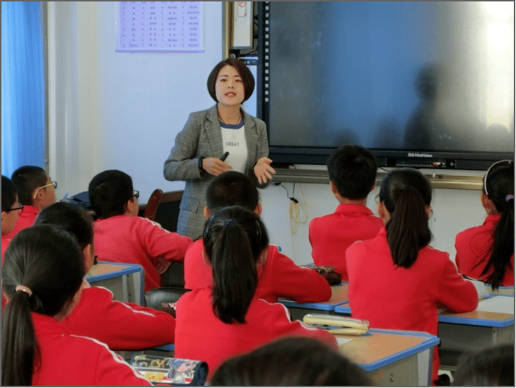 海北州组织实施教师三年岗位练兵活动