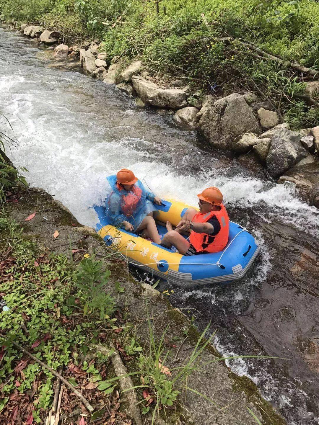 岩头古村漂流解锁最fun解暑方式到奉化来一次冲破屏幕的清凉