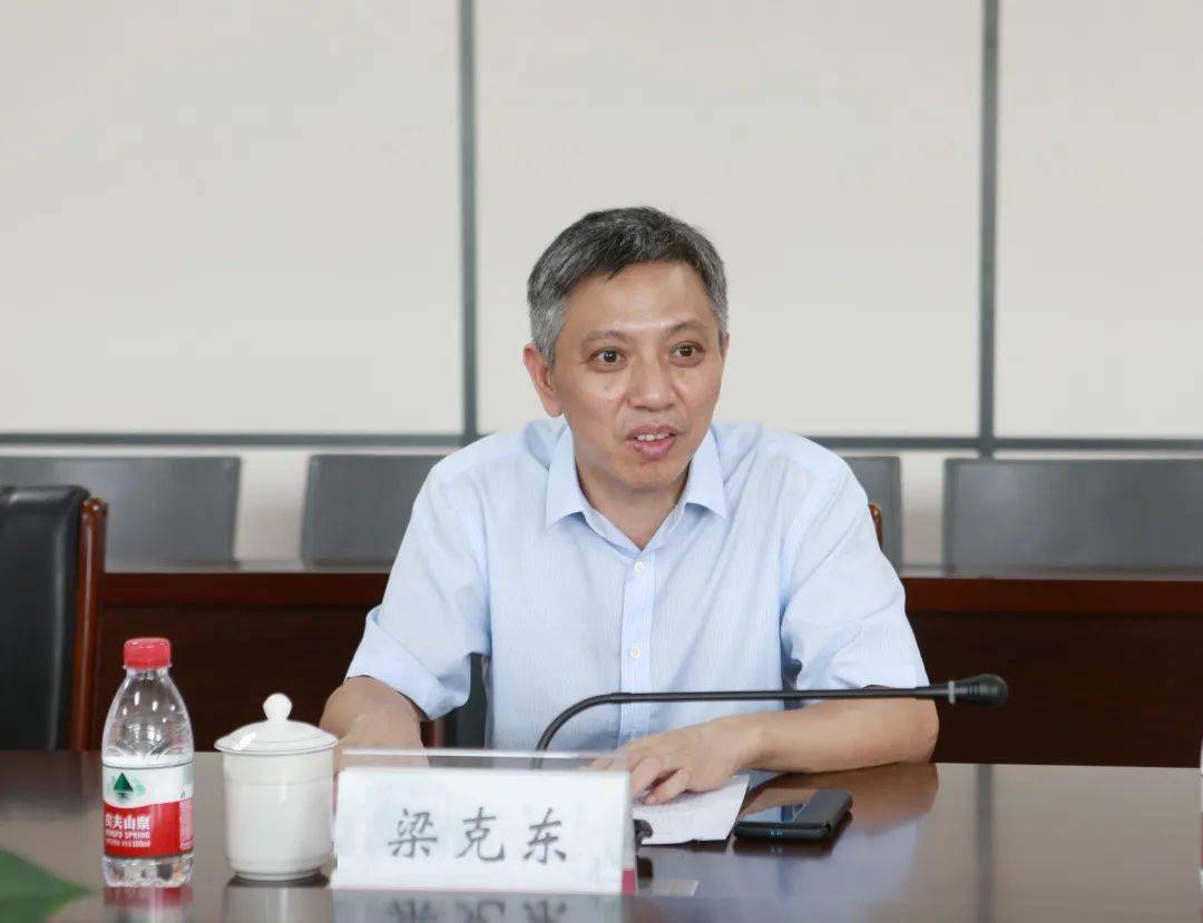 金华职业技术学院校长,党委副书记梁克东对筹备工作表示充分肯定,并