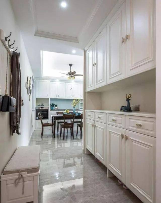 进门鞋柜设计技巧又短又窄 52112b53f2964125bc600cc81da0db32.jpeg