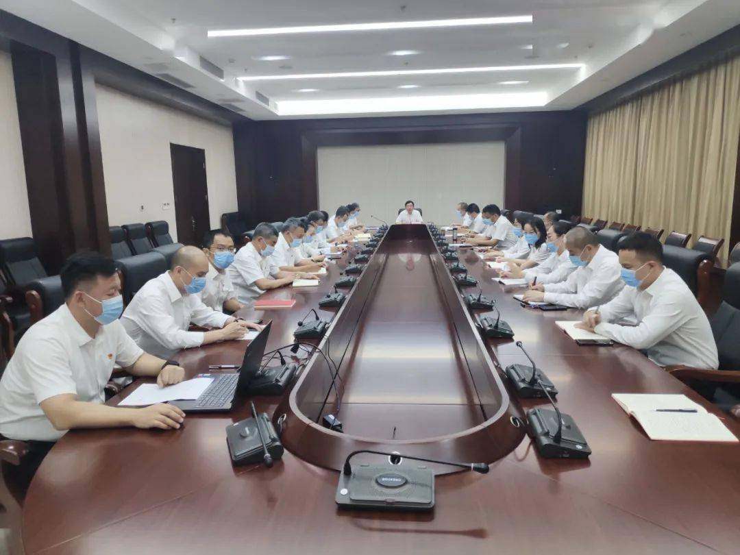 马成龙副主任围绕"学党史,悟军魂"这一主题,以人民