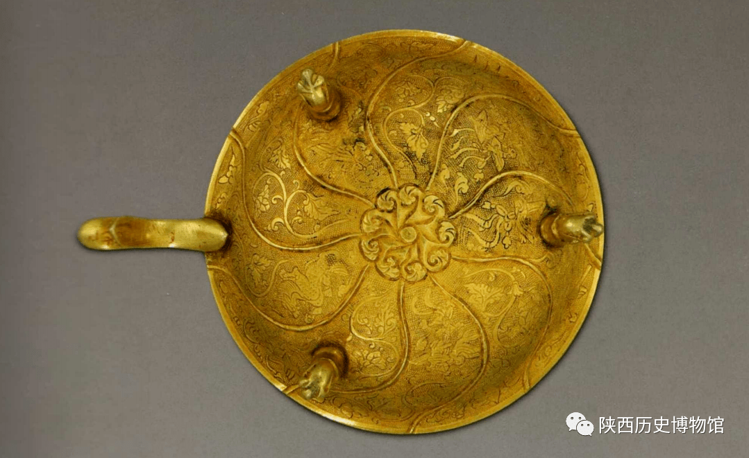 陕博微光听见何家村窖藏双狮纹金铛
