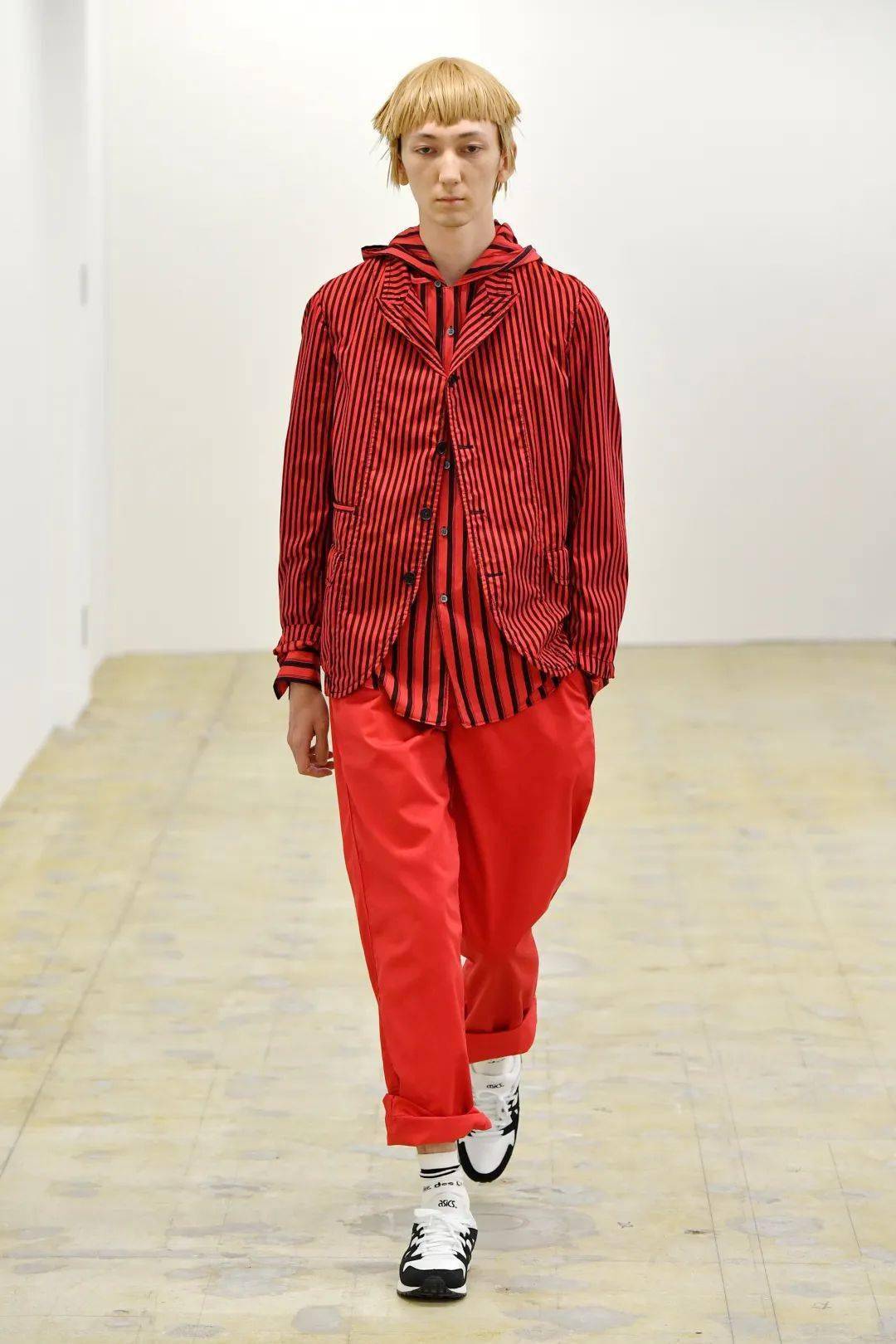 过服装设计|川久保玲：人“狠”话不多！时尚界的破坏者设计的衬衫有何不同？