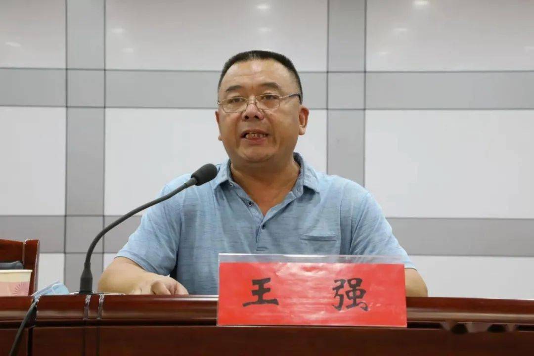 邹平一中新校长图片