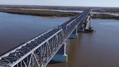 同江中俄黑龙江铁路大桥南接东北三省,辐射全国,向北经同江口岸与