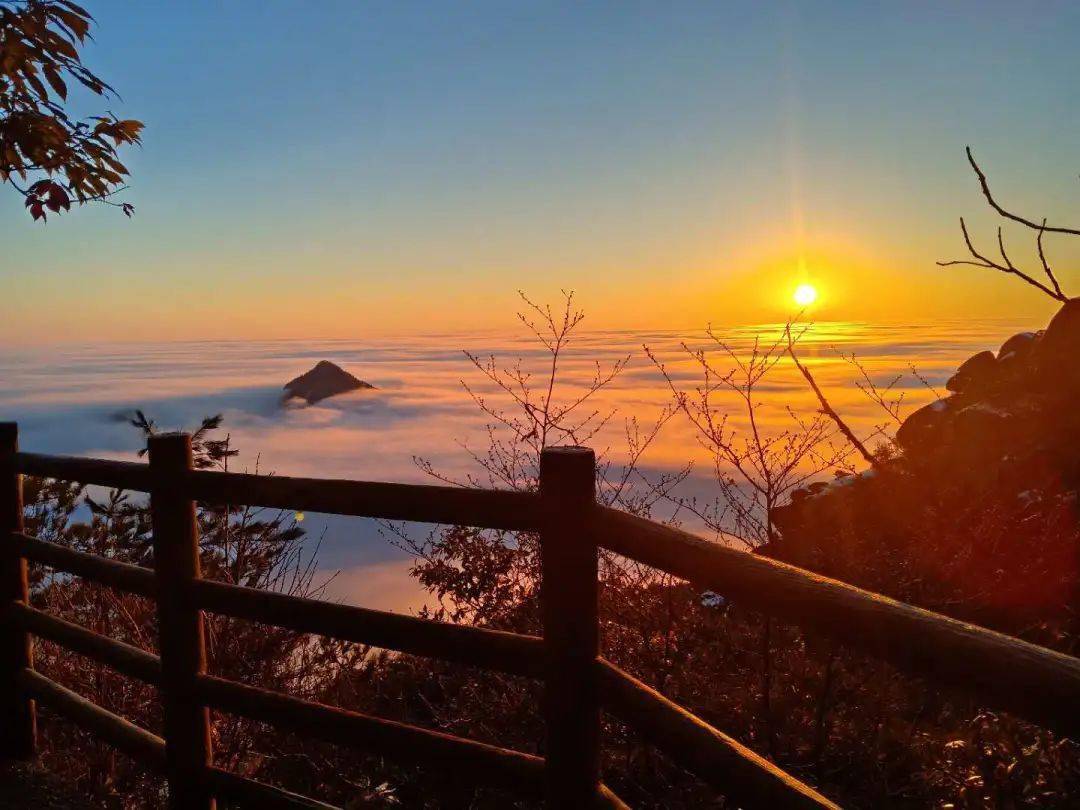 明月山天气图片